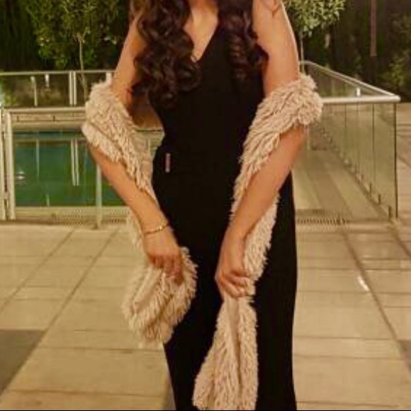 Selling because it doesn’t fit anymore. - Picture 2 of 6